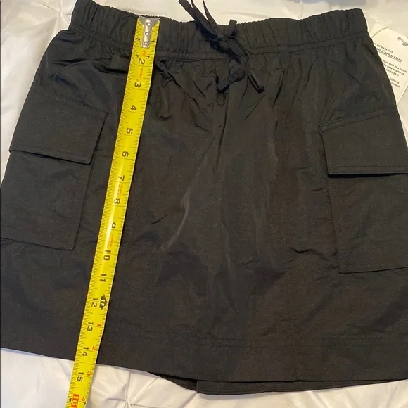 Lululemon Women’s Black Nylon Cargo Mini Skirt Size XS NWT - Picture 7 of 8
